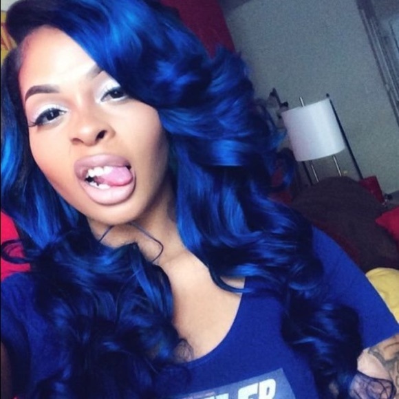 ?JANAY 24” BLUE CURLY LACE FRONT WIG? *NWT*
? main image 6